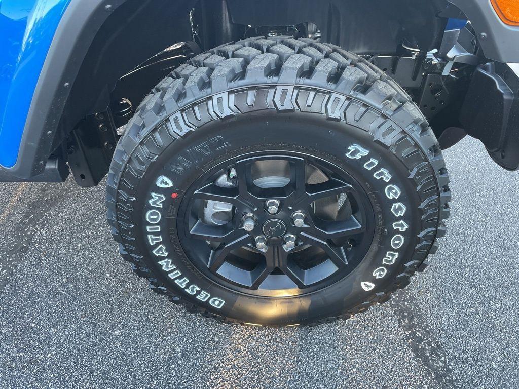 new 2026 Jeep Gladiator car, priced at $52,775