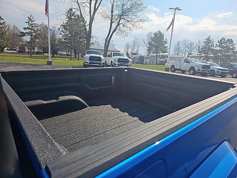 new 2025 Jeep Gladiator car, priced at $50,227