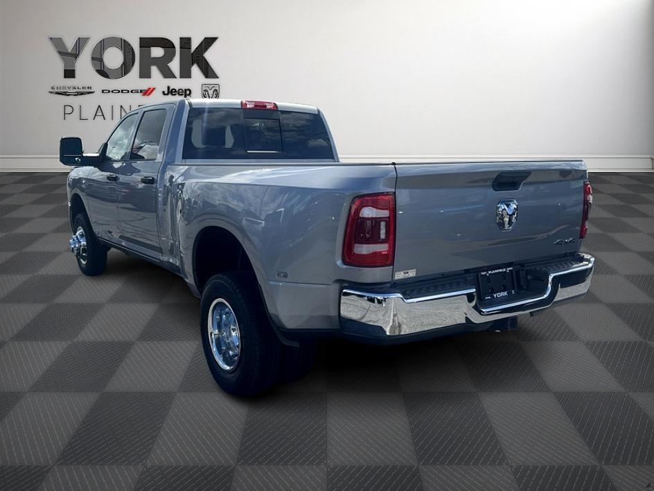 new 2024 Ram 3500 car, priced at $62,125