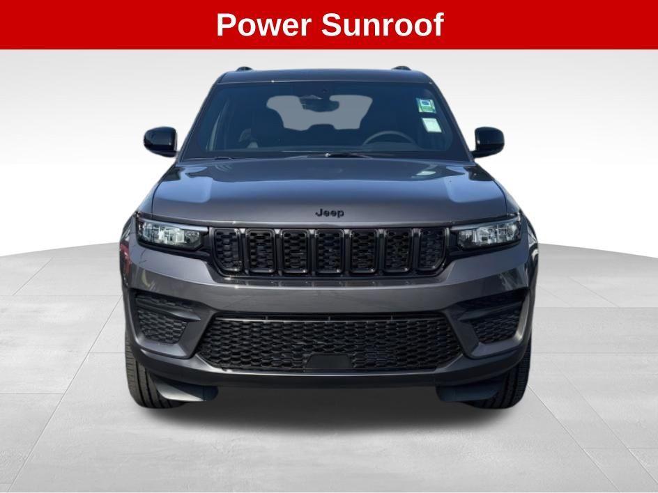 new 2024 Jeep Grand Cherokee car, priced at $43,323