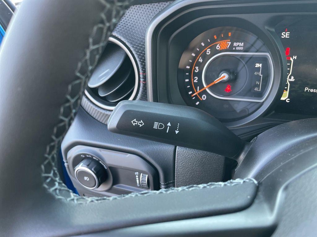 new 2025 Jeep Wrangler car, priced at $59,314