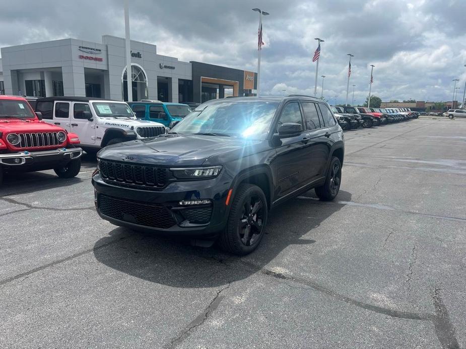 new 2024 Jeep Grand Cherokee car, priced at $43,850