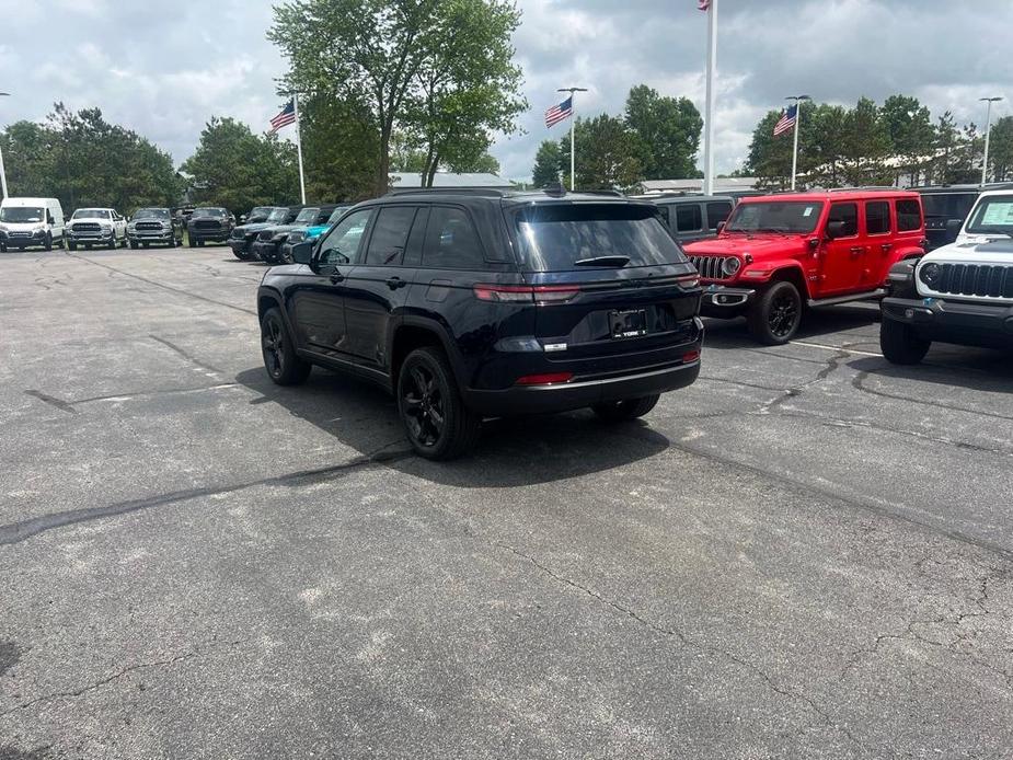 new 2024 Jeep Grand Cherokee car, priced at $43,850