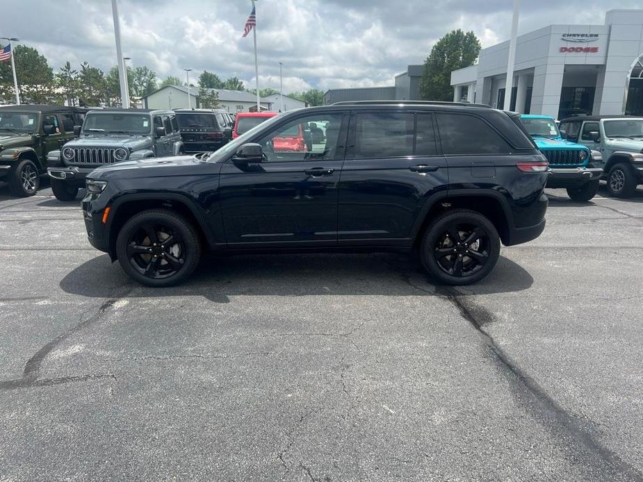 new 2024 Jeep Grand Cherokee car, priced at $43,850