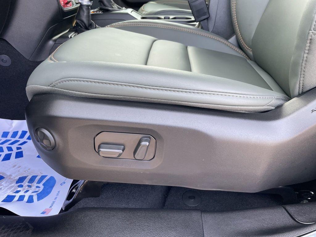 new 2025 Jeep Gladiator car, priced at $56,752