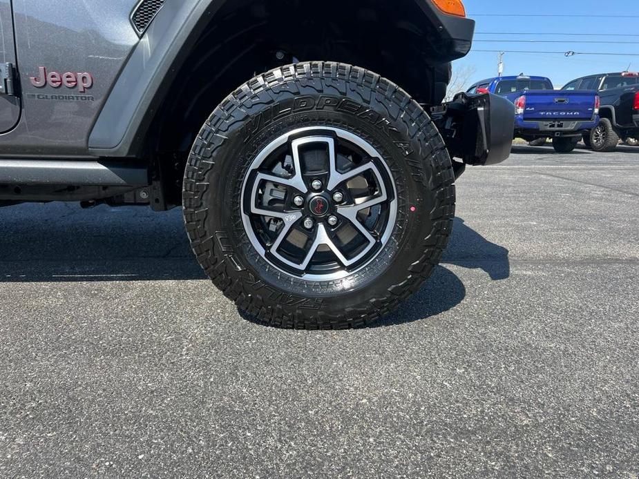 new 2024 Jeep Gladiator car, priced at $53,134