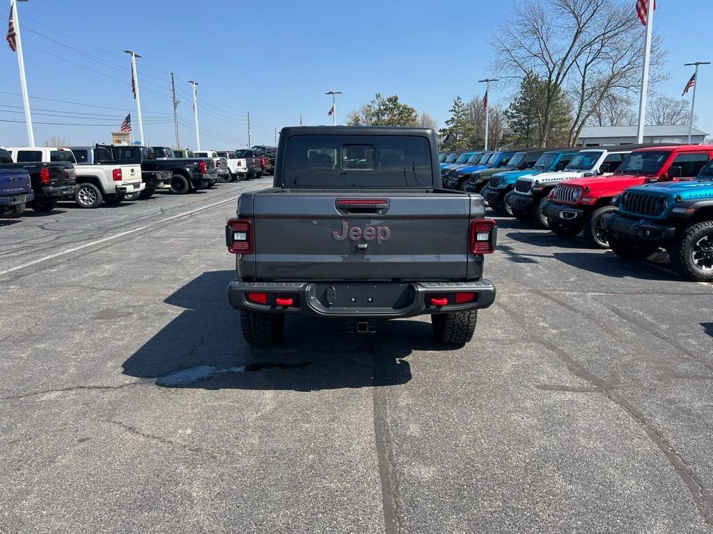 new 2024 Jeep Gladiator car, priced at $53,134