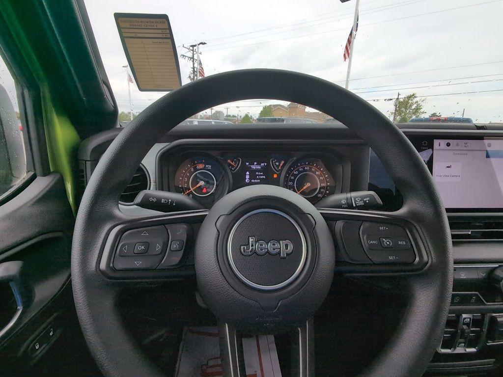 new 2025 Jeep Wrangler car, priced at $39,924