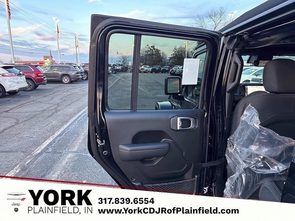 new 2024 Jeep Gladiator car, priced at $50,165