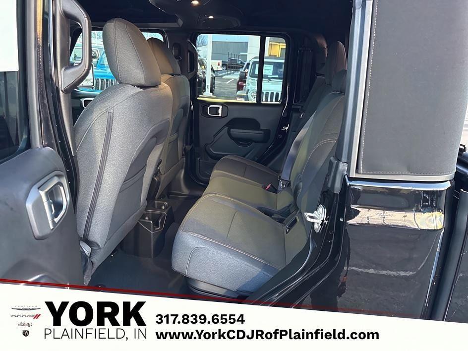 new 2024 Jeep Gladiator car, priced at $50,165