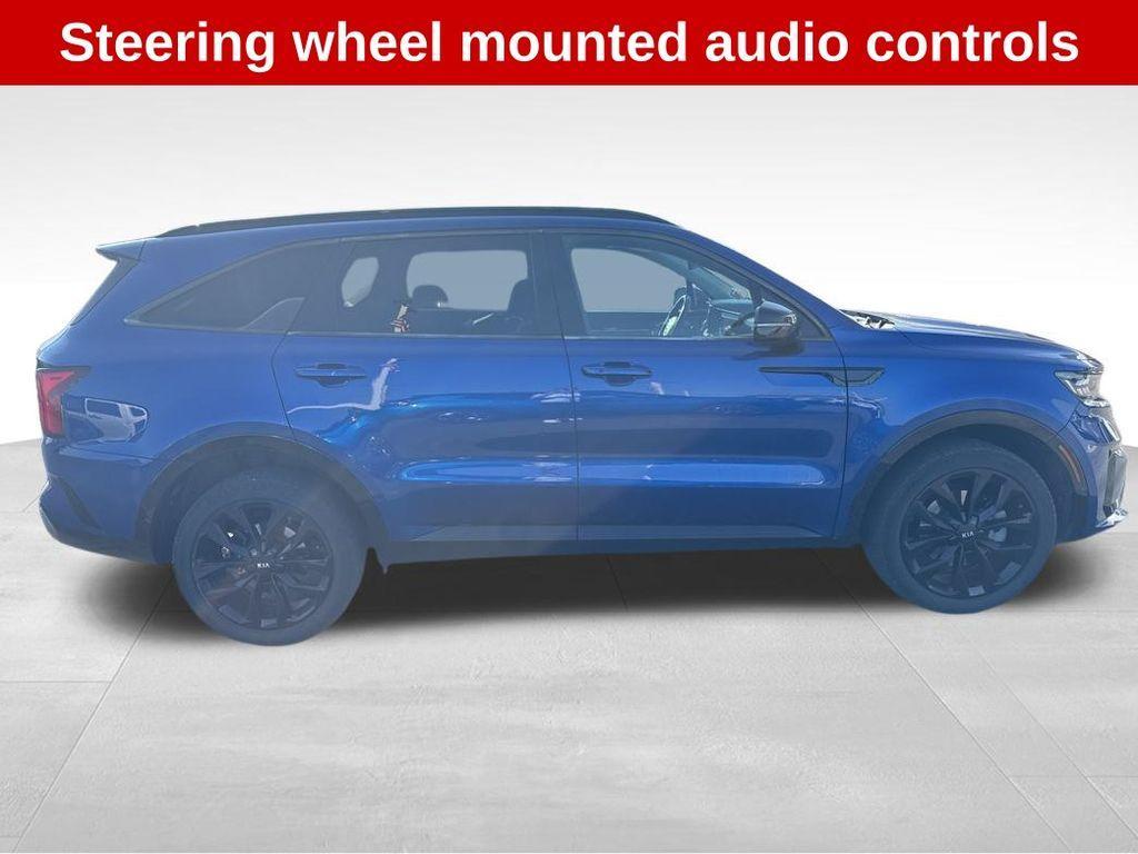 used 2021 Kia Sorento car, priced at $22,710