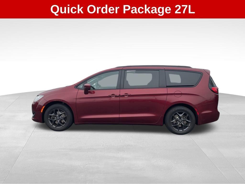 used 2018 Chrysler Pacifica car, priced at $14,995