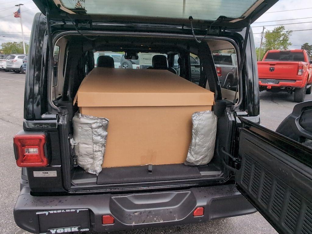 new 2025 Jeep Wrangler car, priced at $54,227