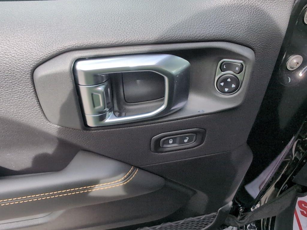 new 2025 Jeep Wrangler car, priced at $54,227