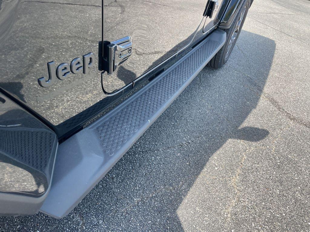 new 2025 Jeep Wrangler car, priced at $57,015