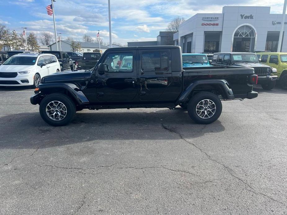 new 2024 Jeep Gladiator car, priced at $46,305