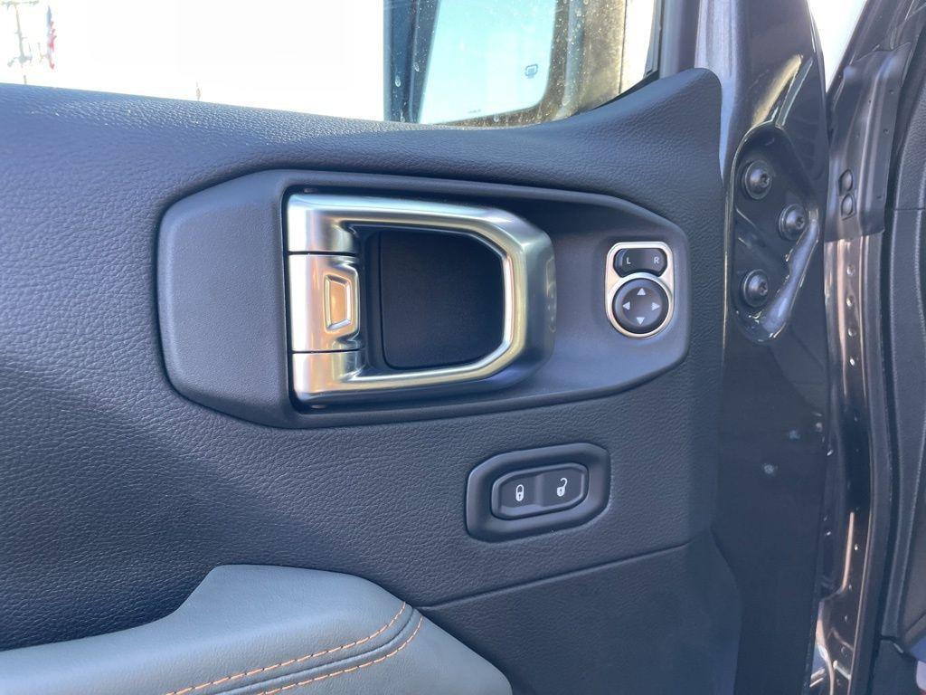 new 2025 Jeep Gladiator car, priced at $56,752
