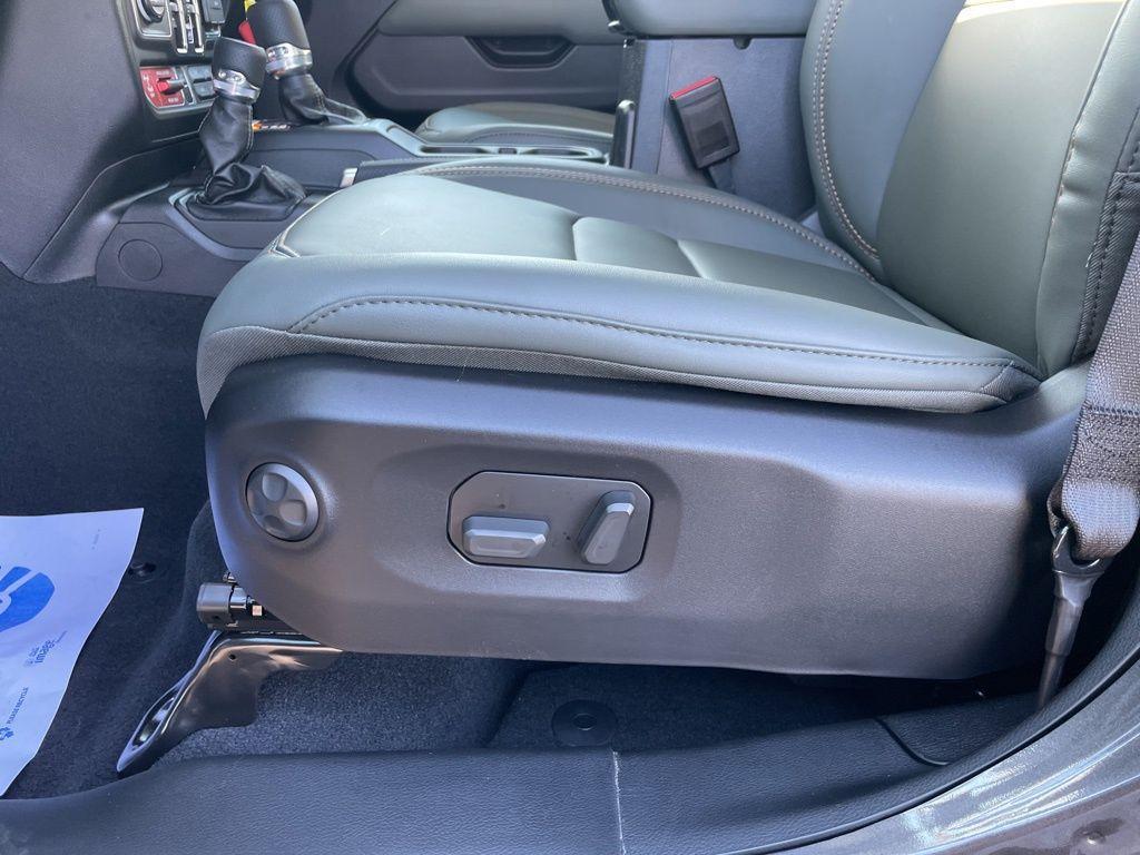 new 2025 Jeep Gladiator car, priced at $56,752
