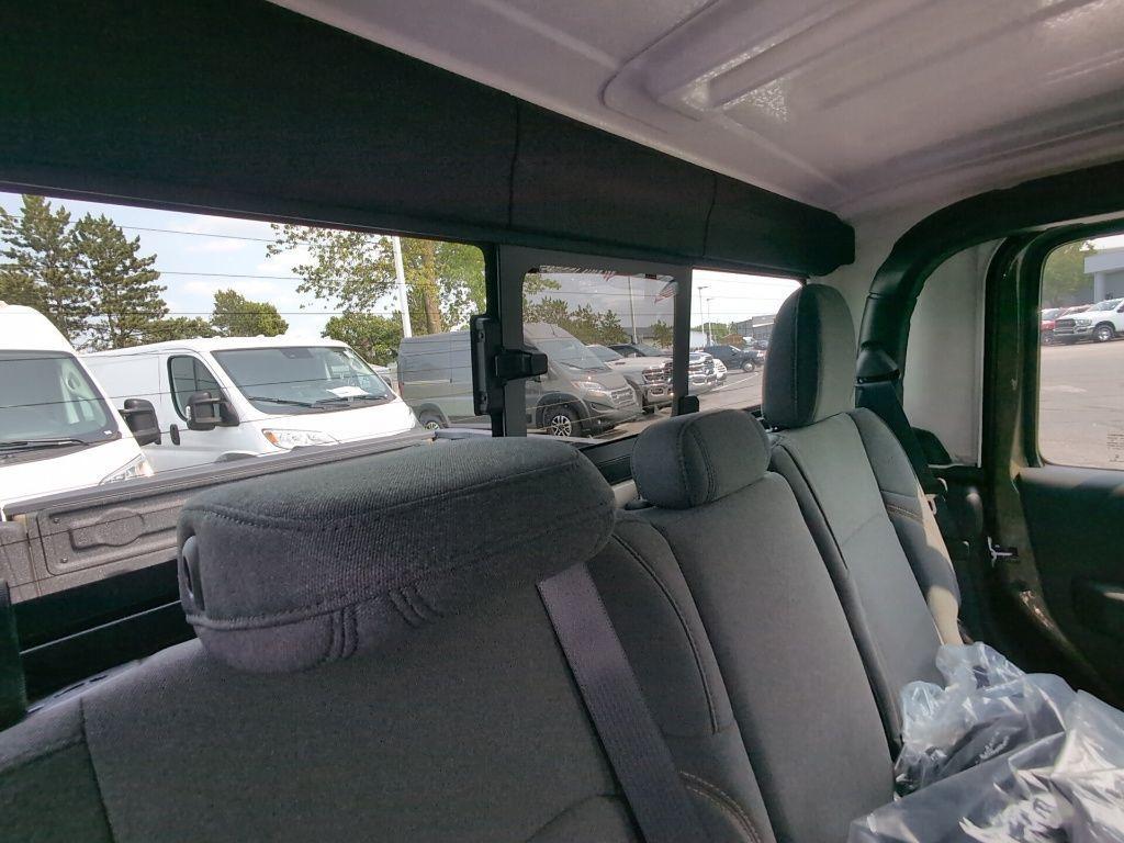 new 2025 Jeep Gladiator car, priced at $40,847