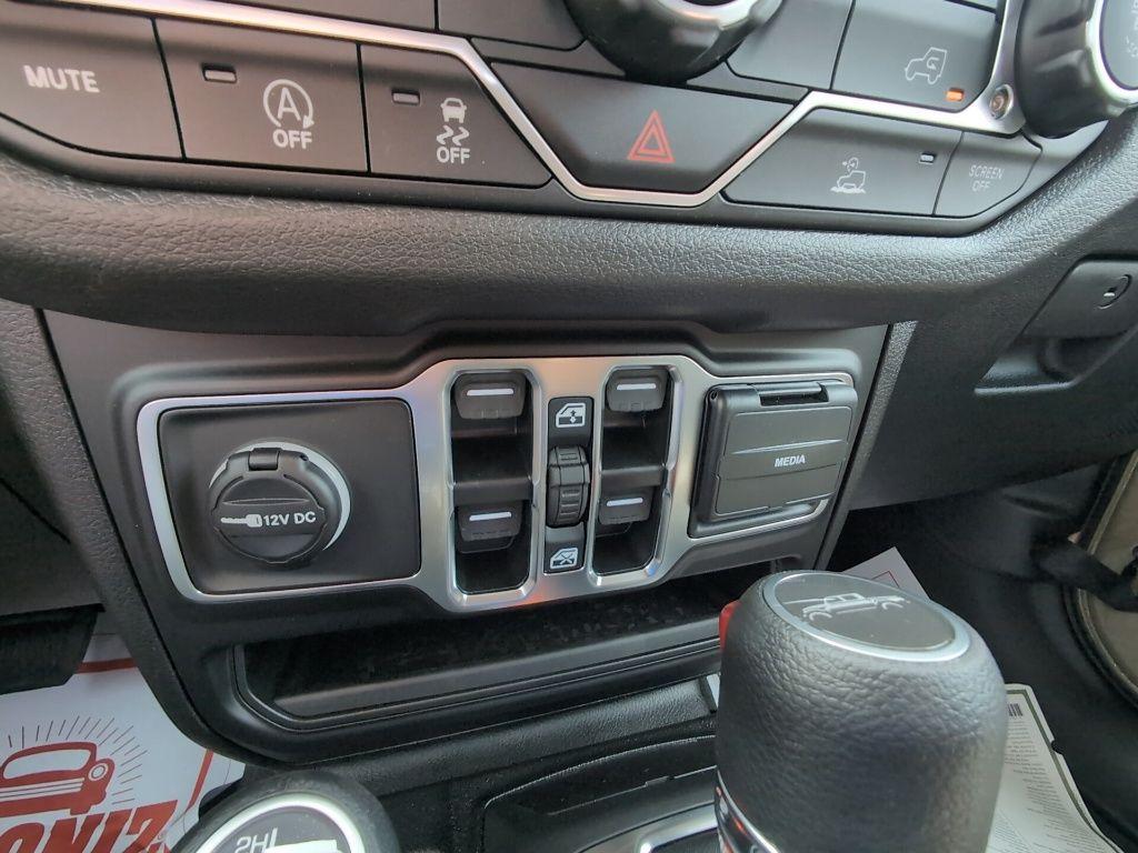 new 2025 Jeep Gladiator car, priced at $40,847