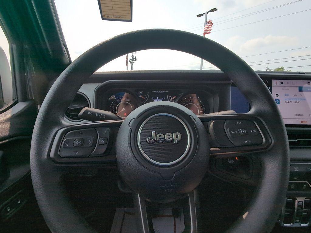 new 2025 Jeep Gladiator car, priced at $40,847