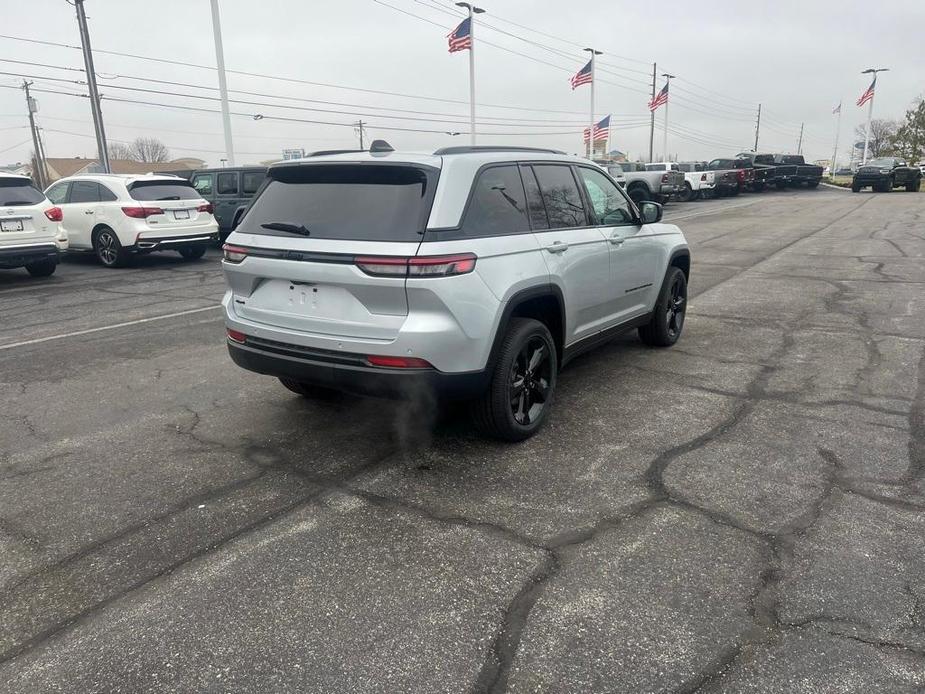 new 2024 Jeep Grand Cherokee car, priced at $38,657