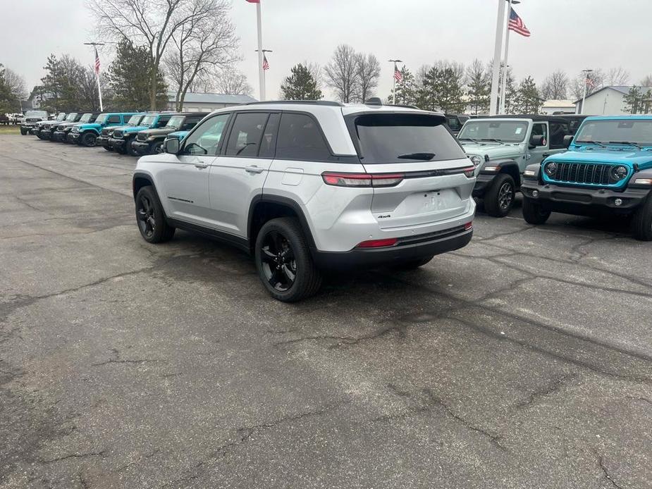 new 2024 Jeep Grand Cherokee car, priced at $38,657