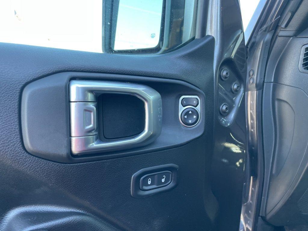 used 2022 Jeep Gladiator car, priced at $30,364