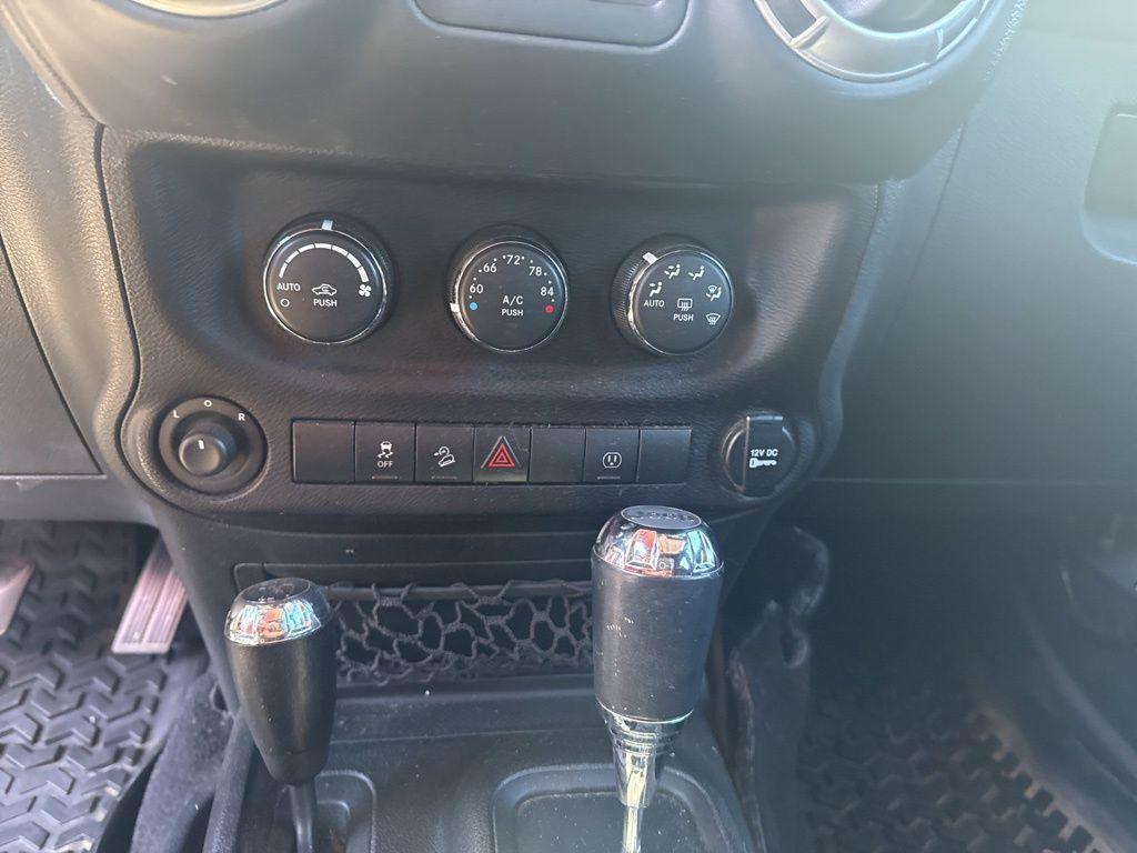used 2015 Jeep Wrangler Unlimited car, priced at $18,534
