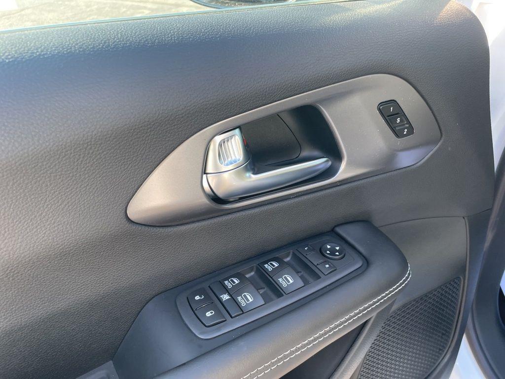 new 2026 Chrysler Pacifica car, priced at $44,115