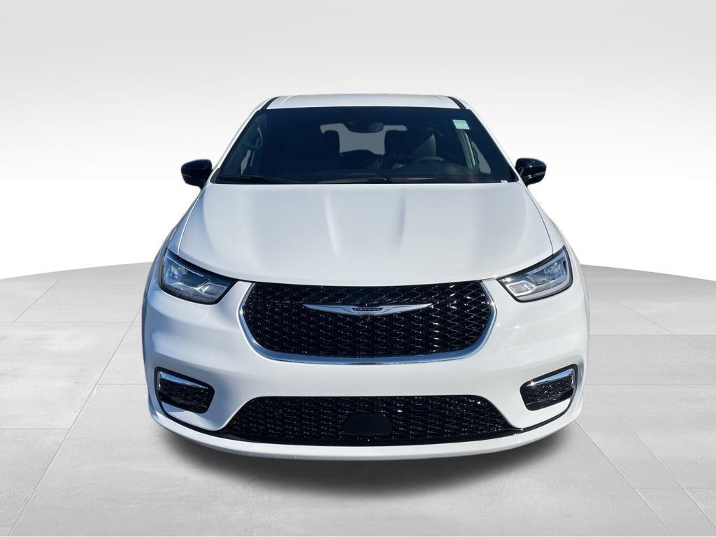 new 2026 Chrysler Pacifica car, priced at $44,115