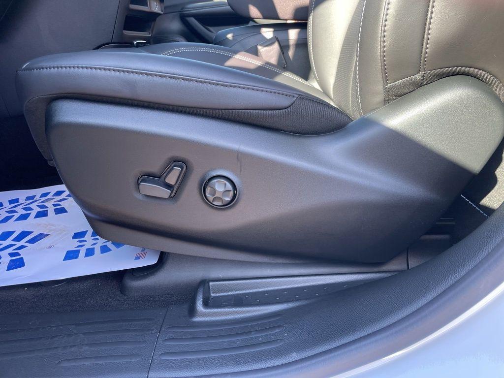 new 2026 Chrysler Pacifica car, priced at $44,115