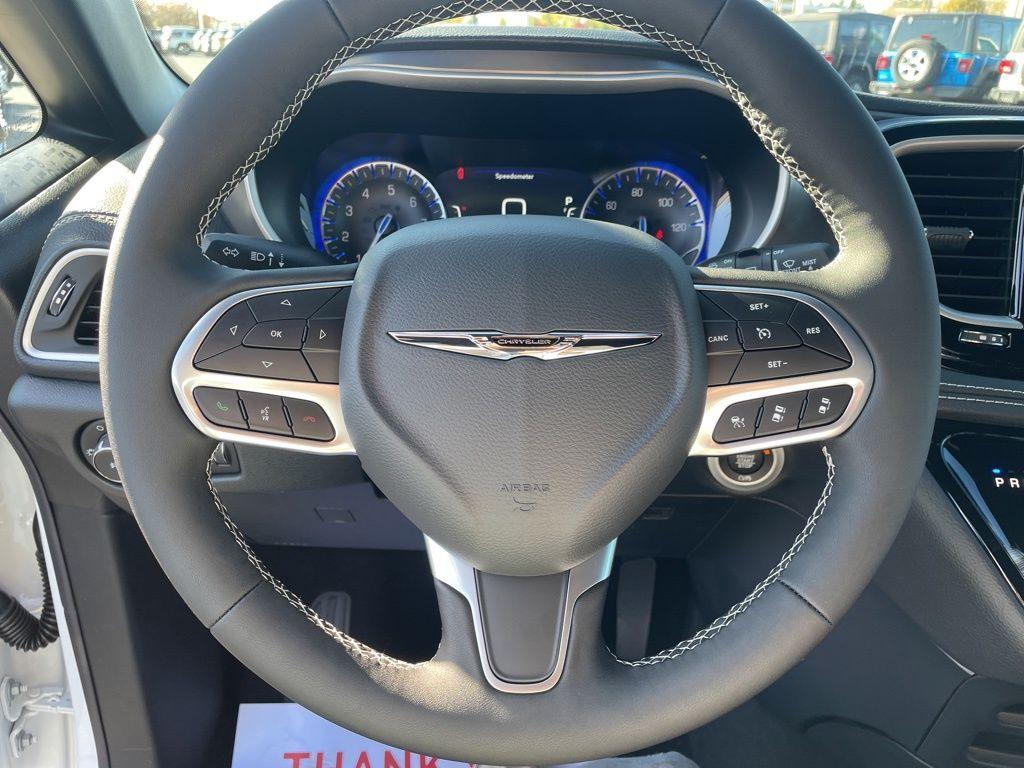 new 2026 Chrysler Pacifica car, priced at $44,115