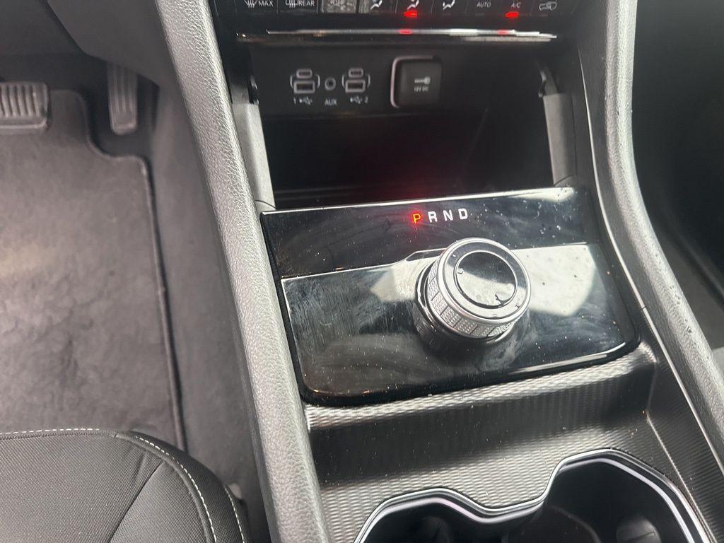 used 2024 Jeep Grand Cherokee car, priced at $28,000