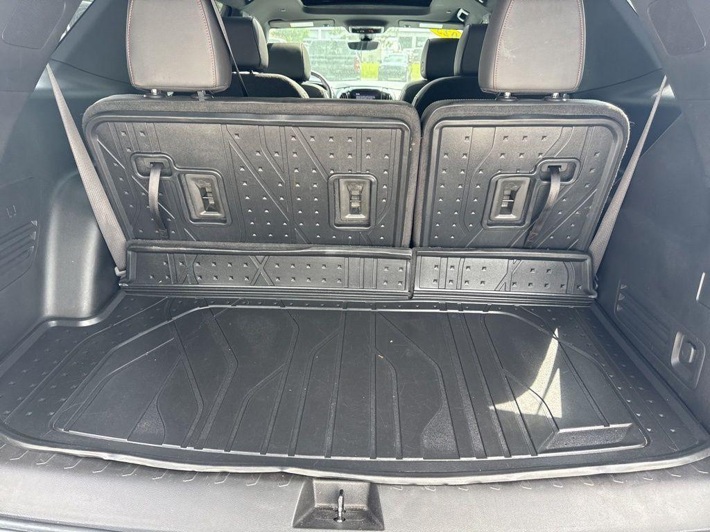 used 2023 Chevrolet Traverse car, priced at $39,888