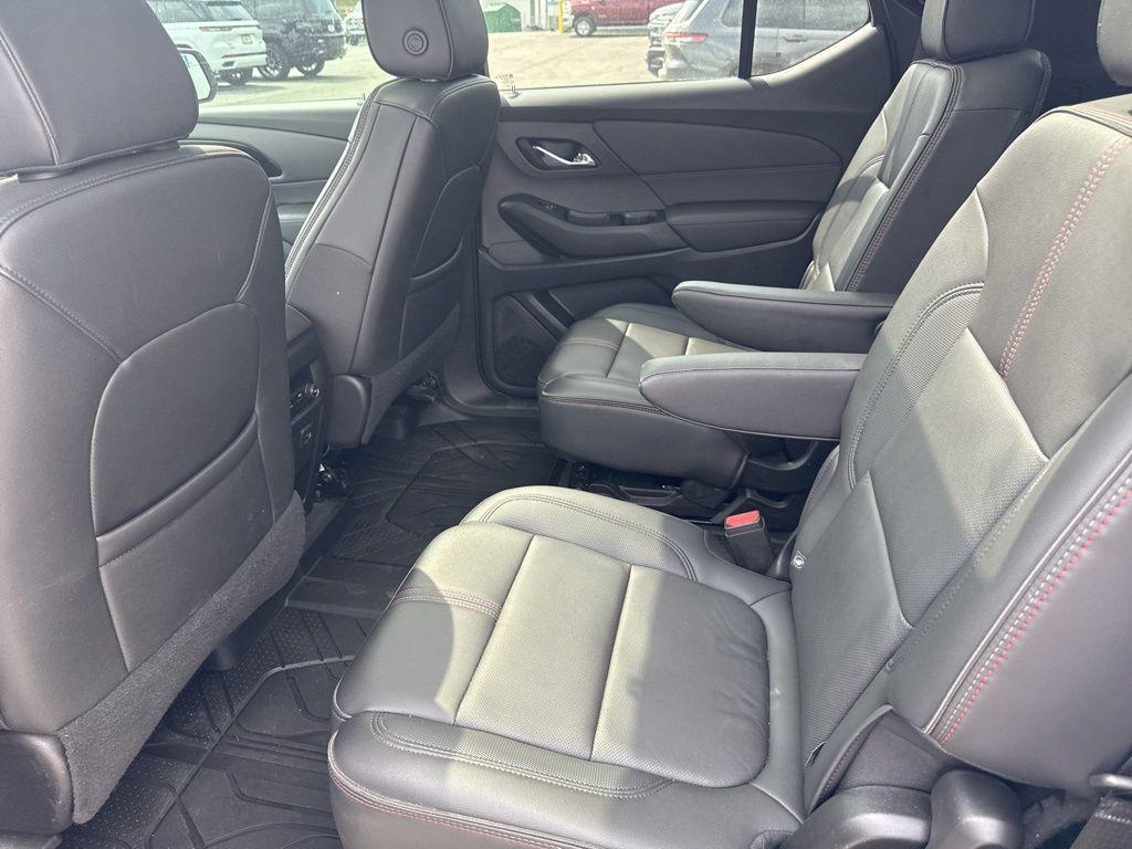 used 2023 Chevrolet Traverse car, priced at $39,888
