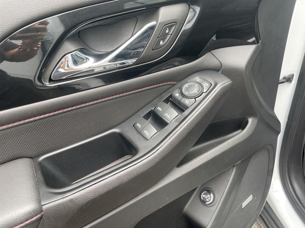 used 2023 Chevrolet Traverse car, priced at $34,142