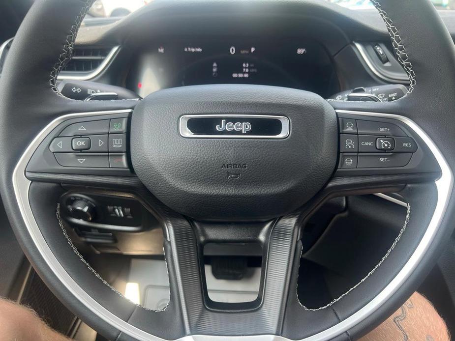 new 2024 Jeep Grand Cherokee L car, priced at $38,092