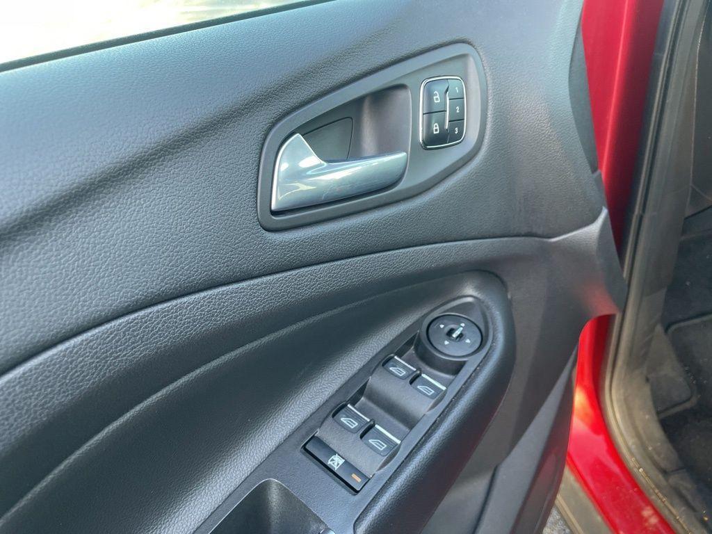 used 2014 Ford Escape car, priced at $9,687