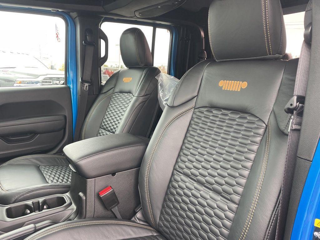 new 2026 Jeep Gladiator car, priced at $49,684