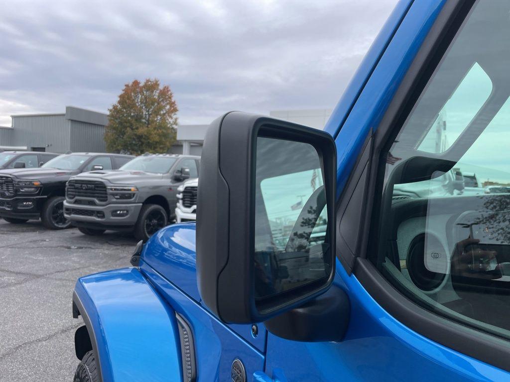 new 2026 Jeep Gladiator car, priced at $49,684