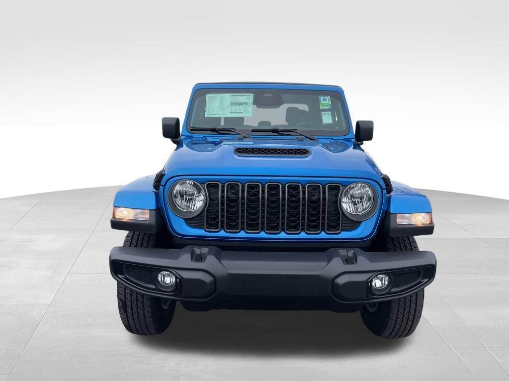 new 2026 Jeep Gladiator car, priced at $49,684