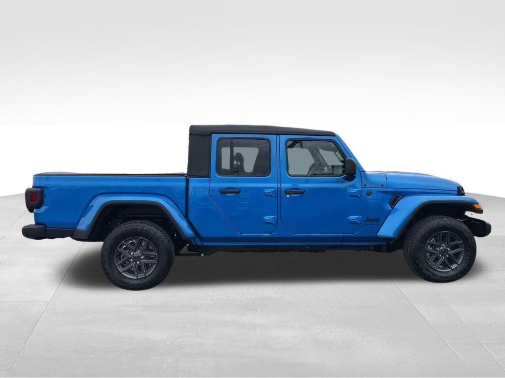 new 2026 Jeep Gladiator car, priced at $49,684