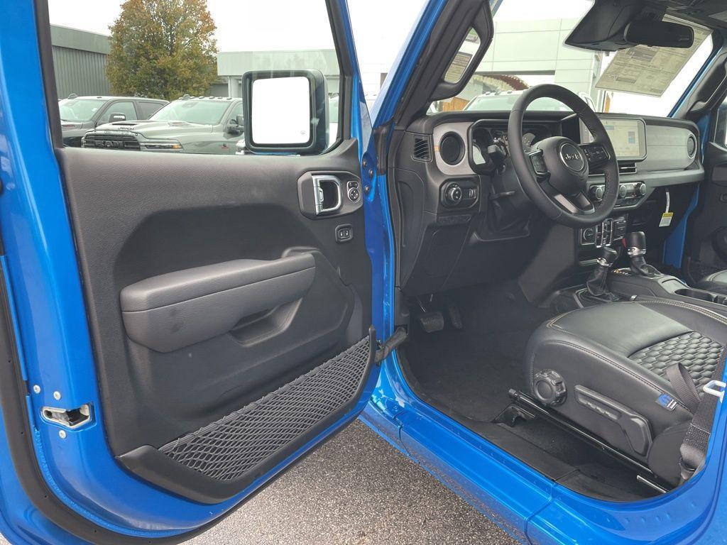 new 2026 Jeep Gladiator car, priced at $49,684