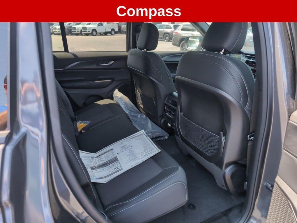 new 2025 Jeep Grand Cherokee car, priced at $40,408