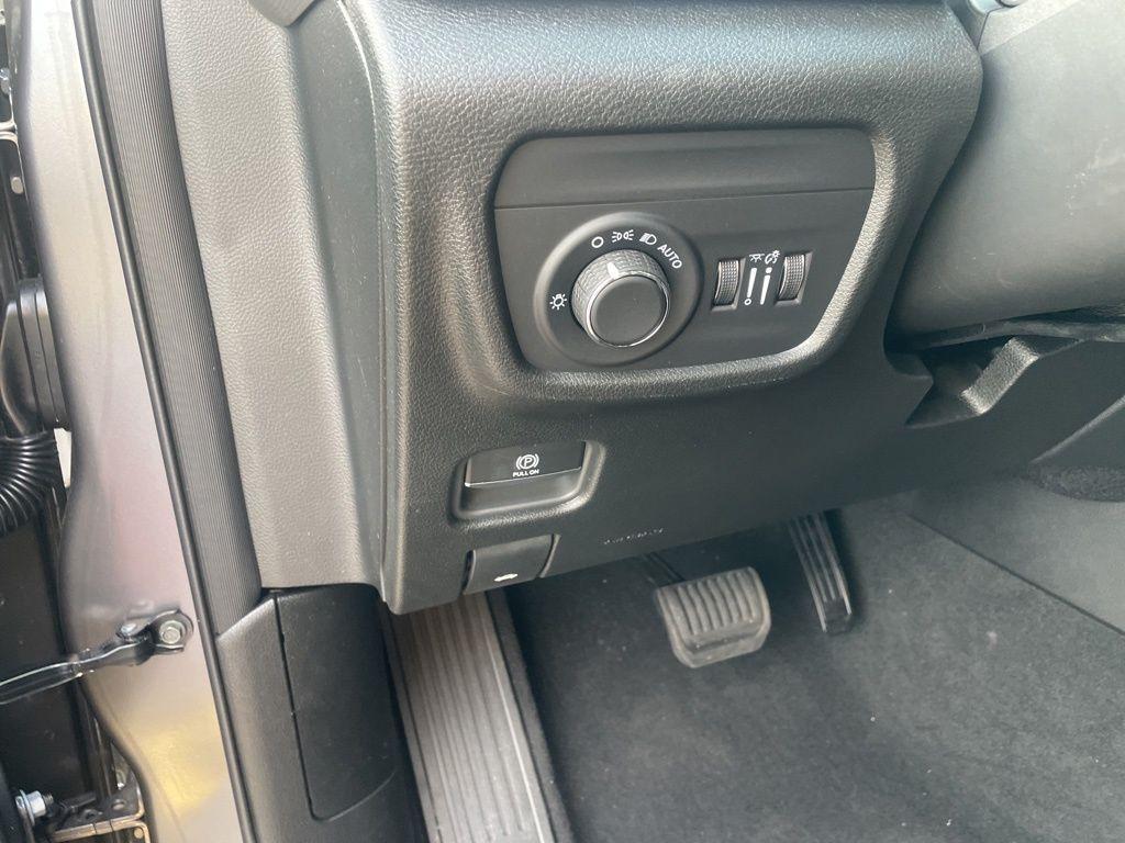 new 2025 Jeep Grand Cherokee car, priced at $41,311