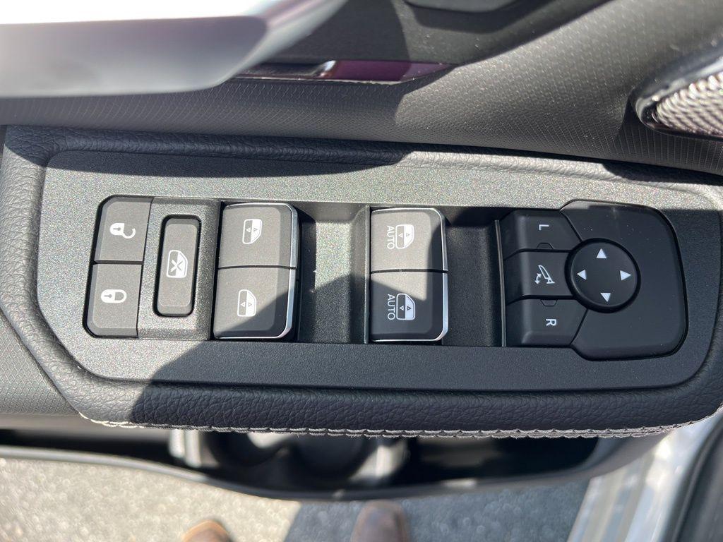 new 2025 Ram 1500 car, priced at $71,639