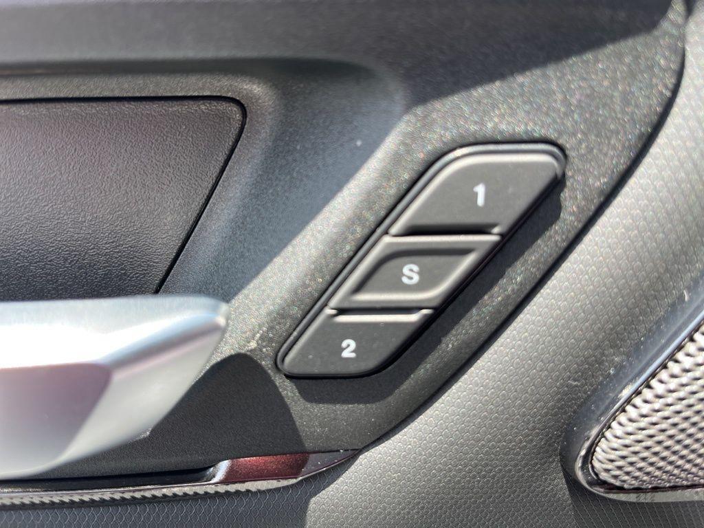 new 2025 Ram 1500 car, priced at $71,639