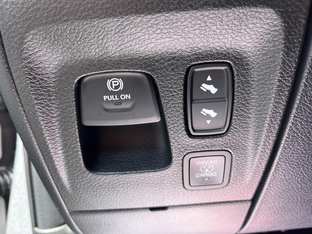 new 2025 Ram 1500 car, priced at $71,639