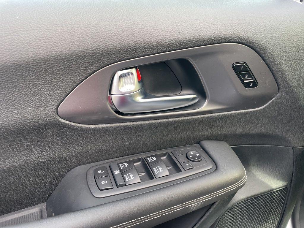 new 2026 Chrysler Pacifica car, priced at $47,995